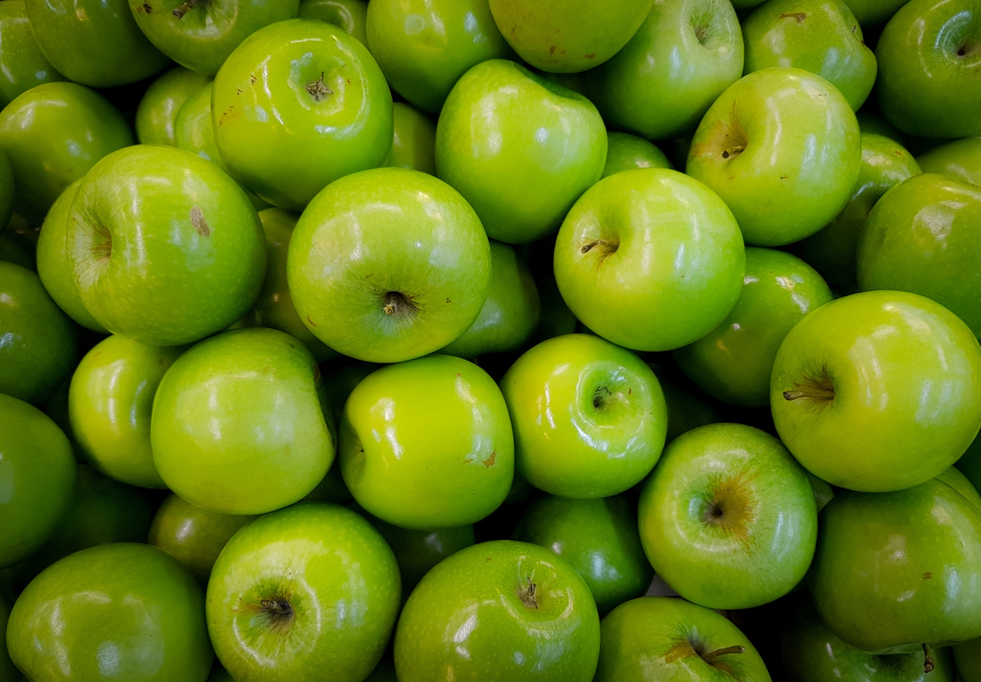 apples-close-up-colors